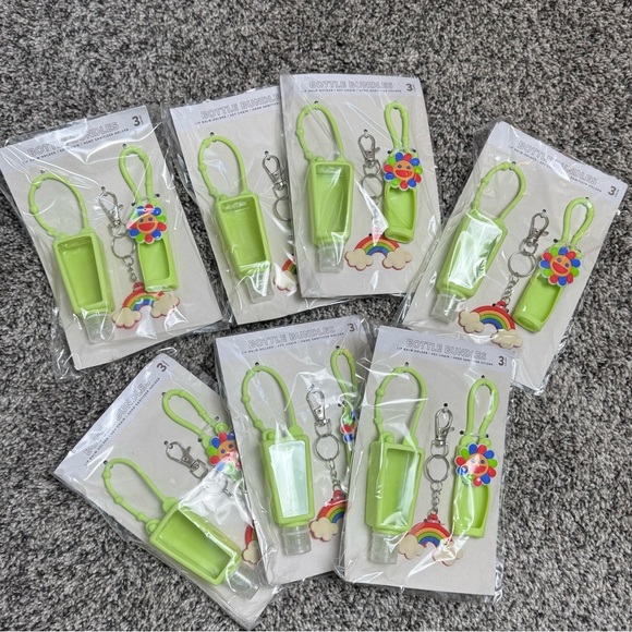 Accessories - Lot of Bottle Bundle and Keychain
